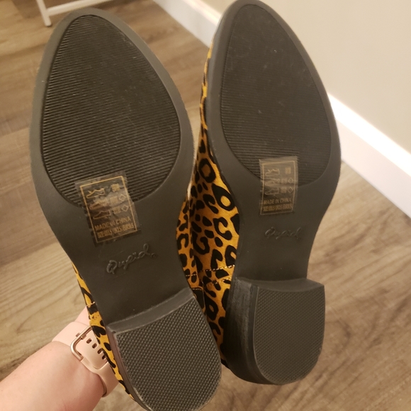 Sochi-217 Camel Black Leopard Chelsea Booties - Picture 7 of 7